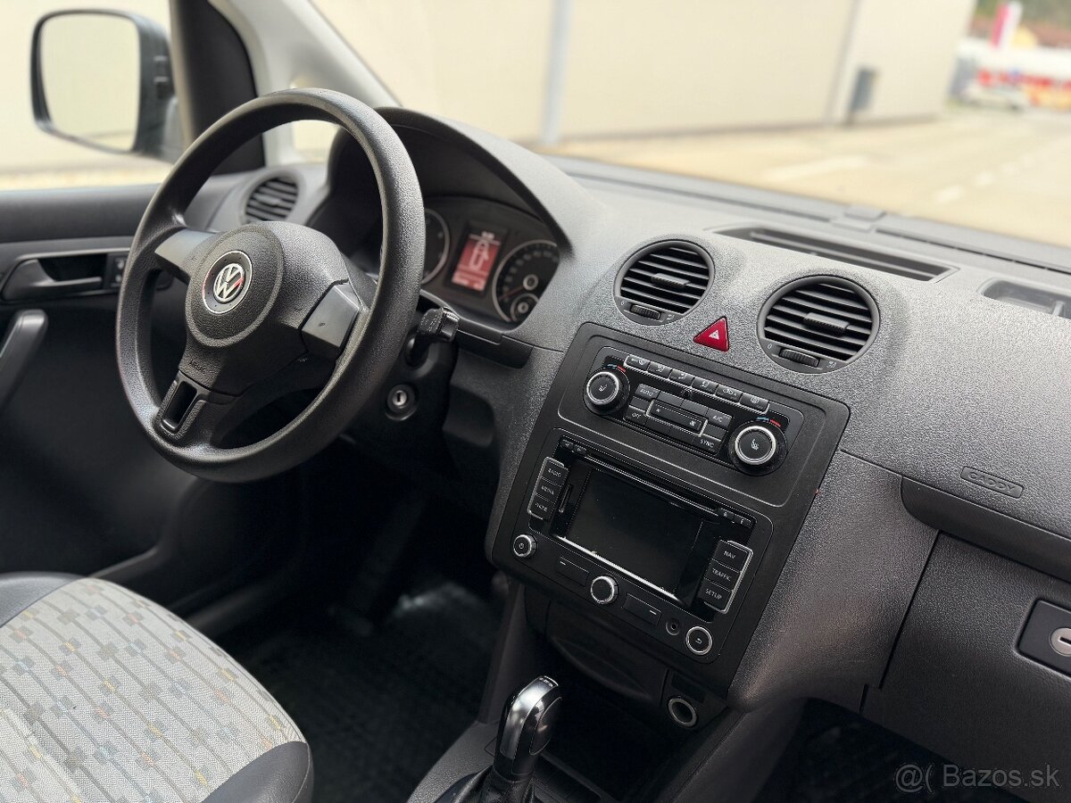 VW Caddy MAXI 2.0TDI DSG Nová STK - 8