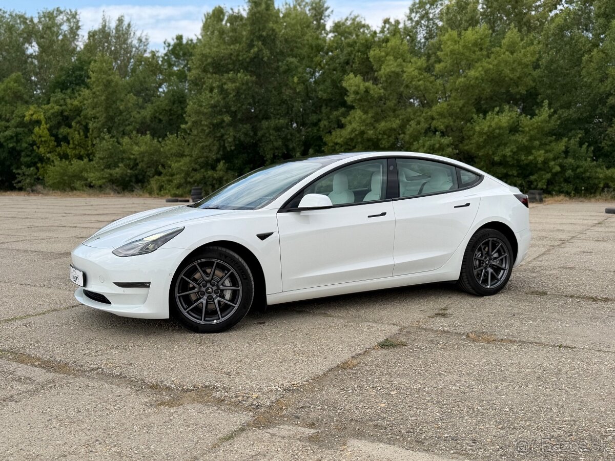 🚗 Tesla Model 3 Long Range AWD 366kW, Biely interiér Ťažné - 8