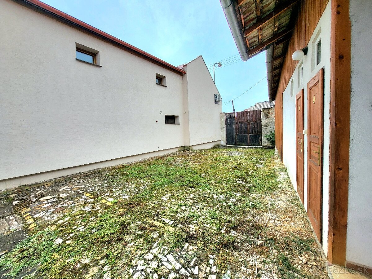 Rodinný dom na komerčné priestory pre ambulanciu a pod. - 8