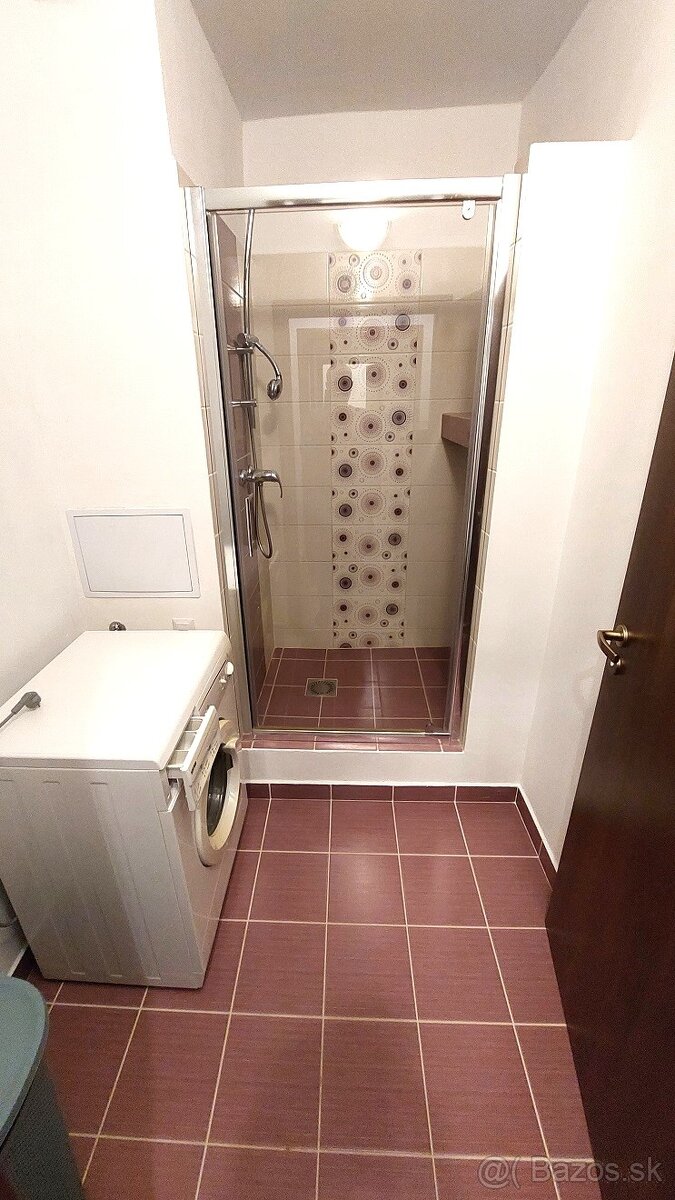 Poprad - Allendeho, 4 izb. byt, s výhľadom na Tatry, 104 m2 - 8