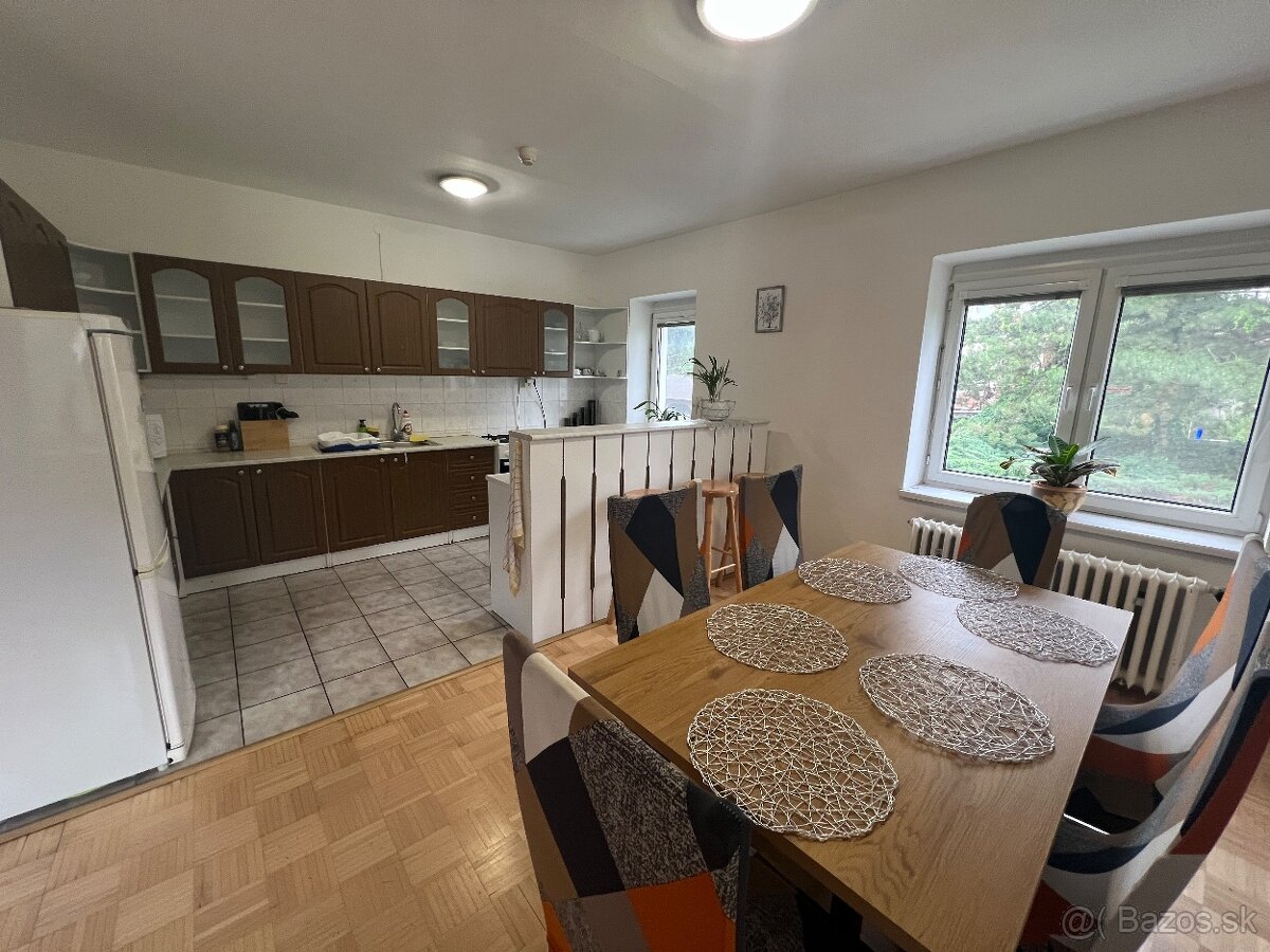 5- izbový dom pod Zoborom - 8