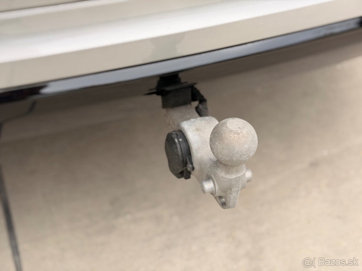 TOP Predaj Volvo XC60 B4(D) ZÁRUKA do 8.3.2028 - 8