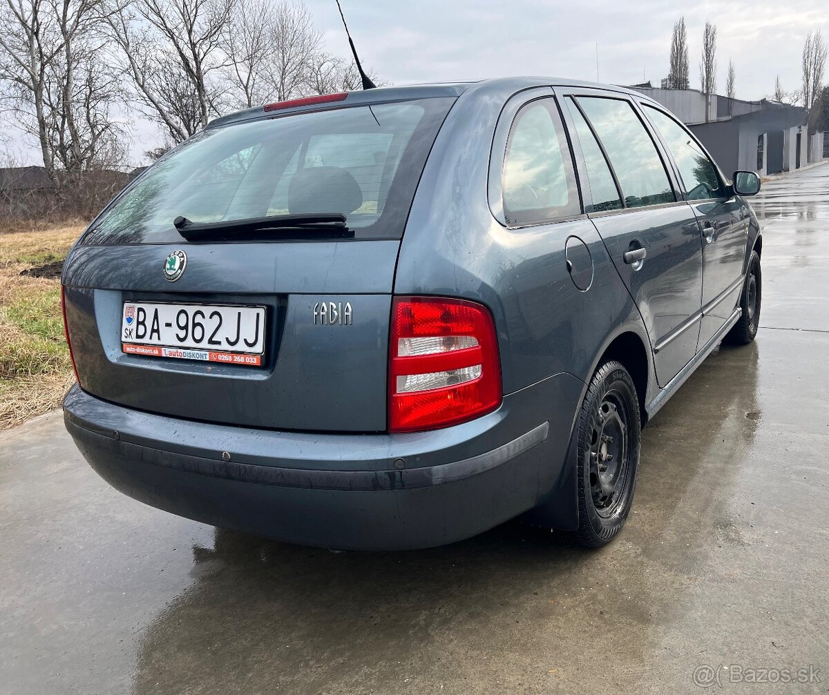 Predám Škoda Fabia Combi 1,2 benzín - 8