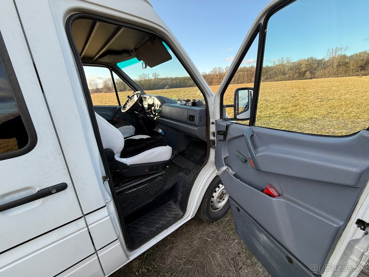 Obytna dodavka,caravan mercedes sprinter 312D - 8