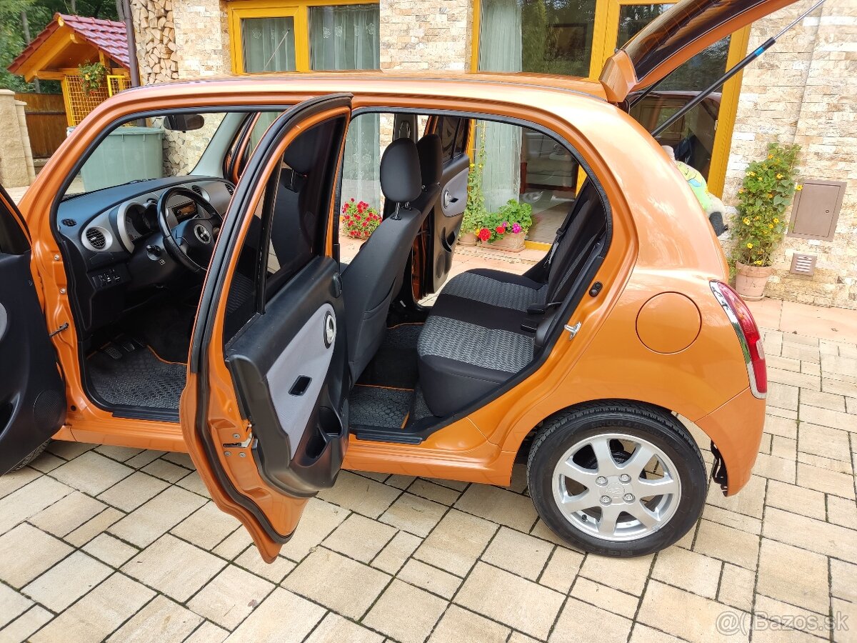 Daihatsu Trevis - 8