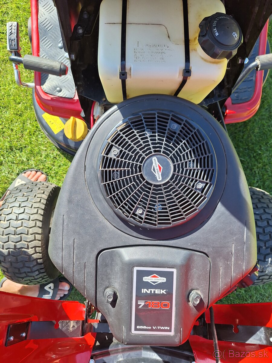 Predám zahradny traktor mtd LE 180/92H - 8