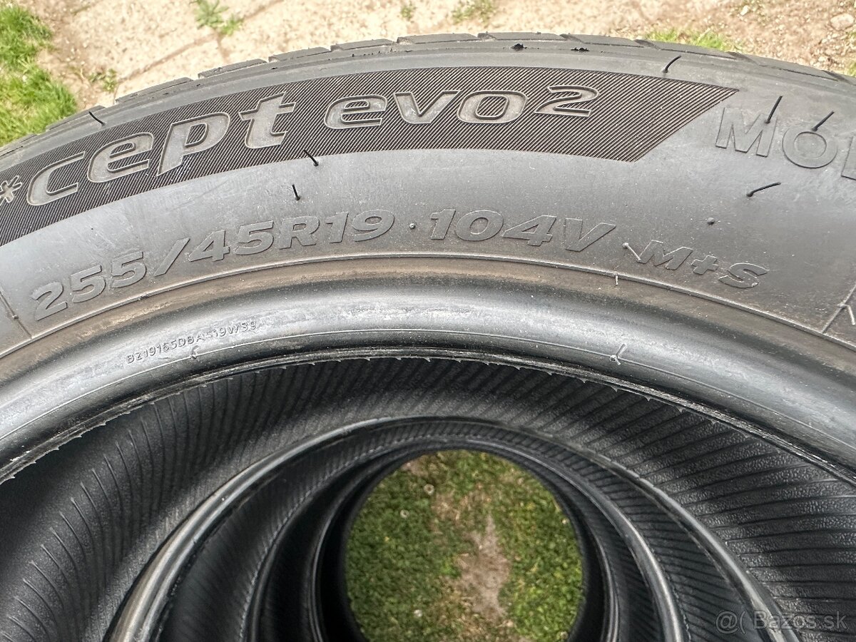 Zimne pneu 255/45/19 runflat original mercedes - 8