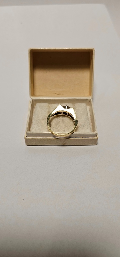 14k zlatý prsteň 0,78ct - 8