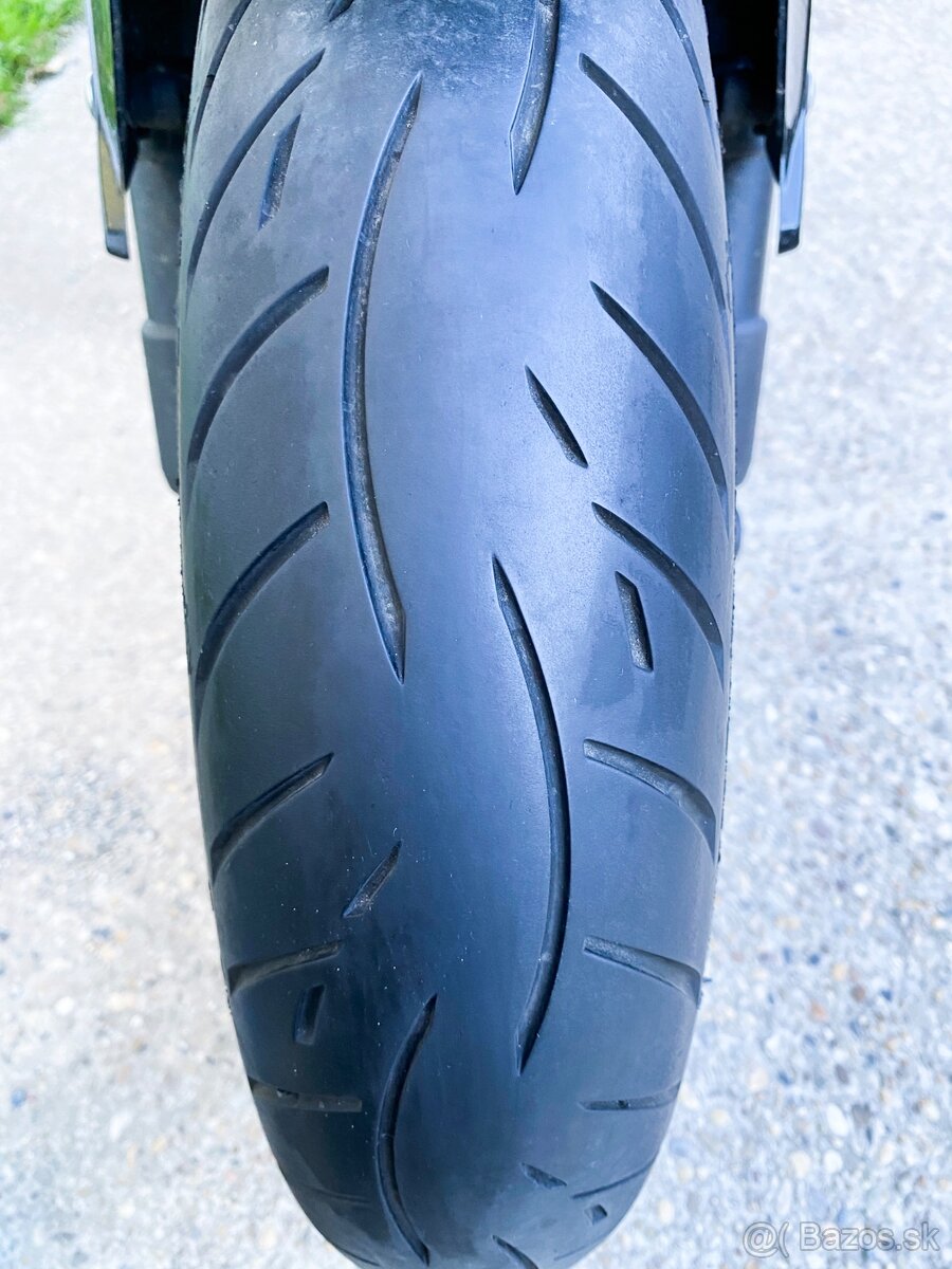 Yamaha Fazer 600 - 8