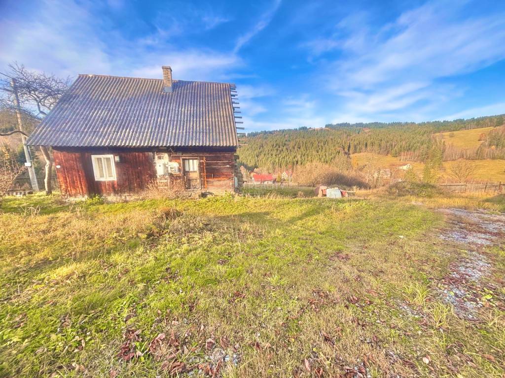 Predaj nádhernej usadlosti súboru a obrovských pozemkov v Oš - 8