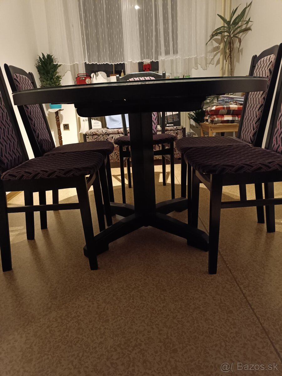 Jedálenský stôl so 6 stoličkami - 8