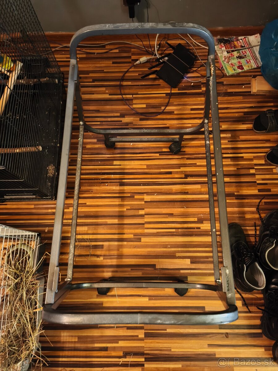 Alexander malý aj s veľkou klietkou - 8