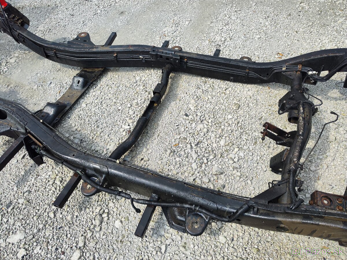 Nosný rám Nissan patrol y61 wagon - 8