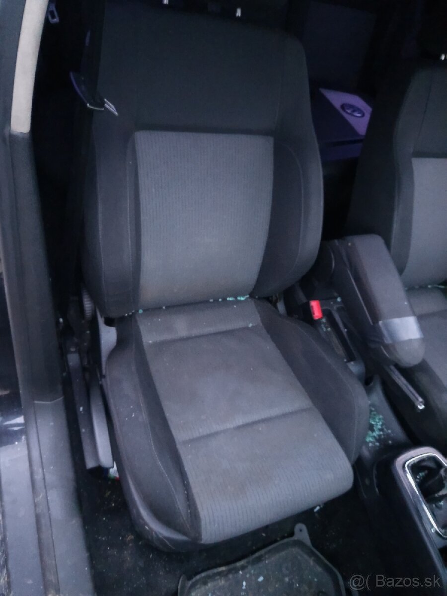 Rozpredám Volkswagen Golf 4 combi - 8