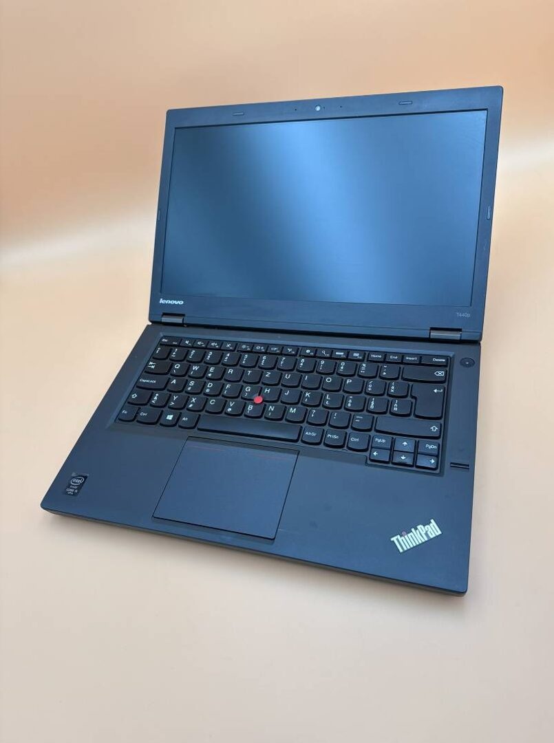 Notebook 14" Lenovo.Intel i5-4300M 2x2,60GHz.8gb ram.256SSD - 8