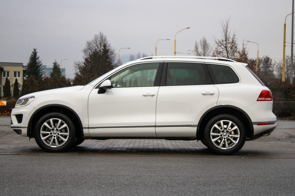Volkswagen Touareg 3.0TDI V6 4Motion - 8