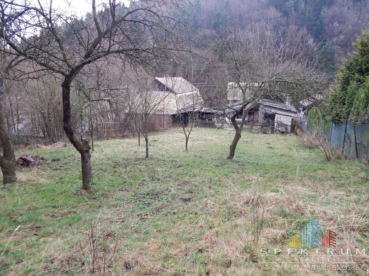 SPEKTRUM REALITY - Na Predaj rodinný dom s pozemkom 1385 m2, - 8