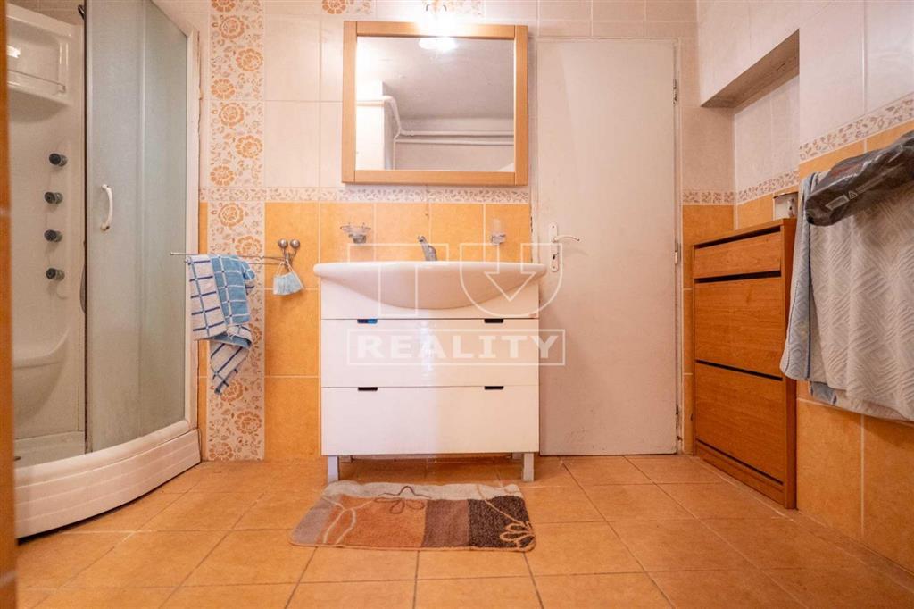 LEN U NÁS TOP CENA
3-izbový rodinný dom s veľkým... - 8