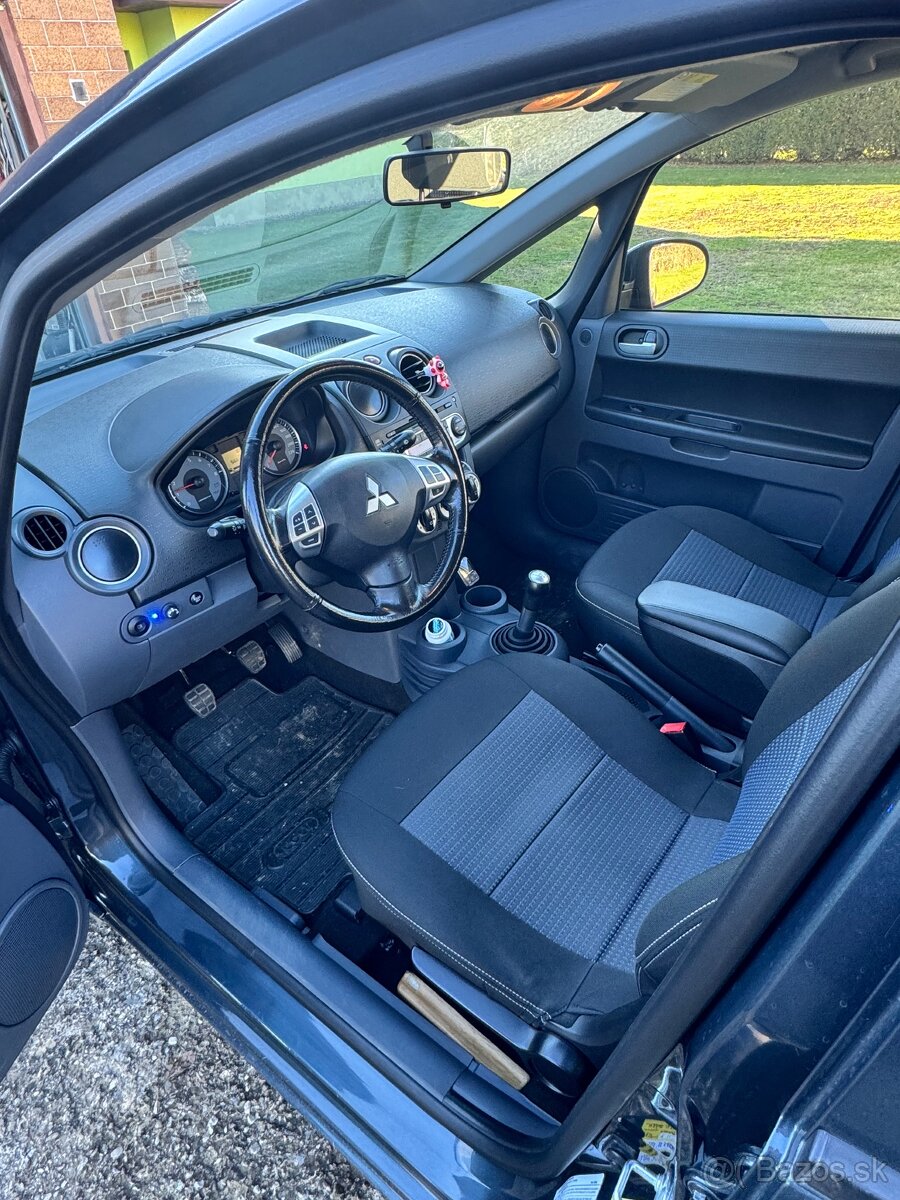 Mitsubishi Colt 1,3 - 8