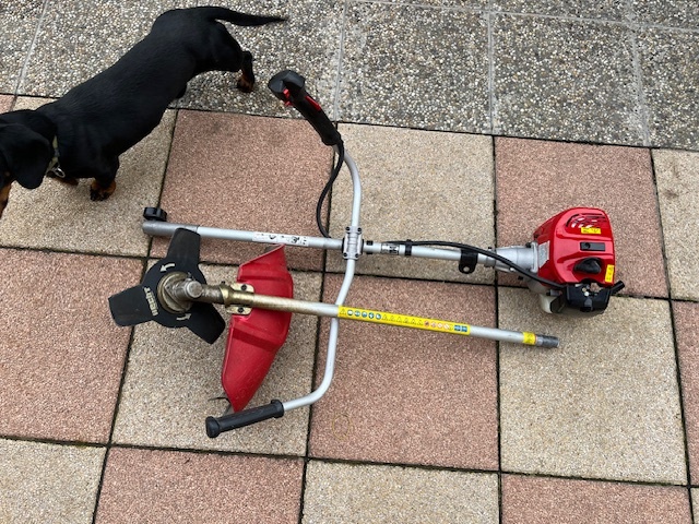 Benzínový krovinorez - HECHT 129 BTS - 8