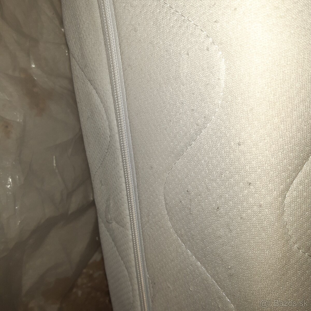 Drevená roštová posteľ s matracom - 8