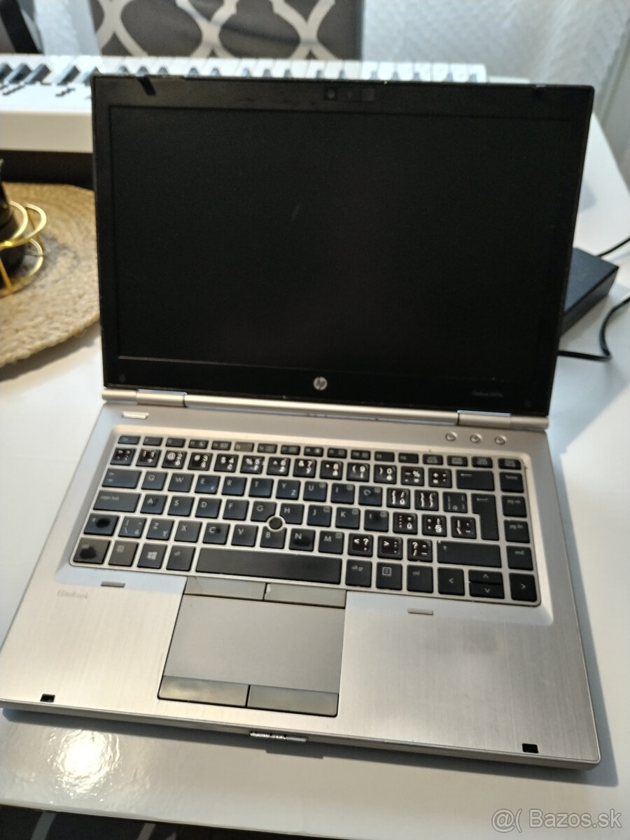 HP notebook - 8