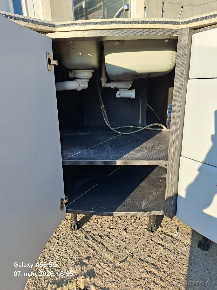 kuchynská linka - 8