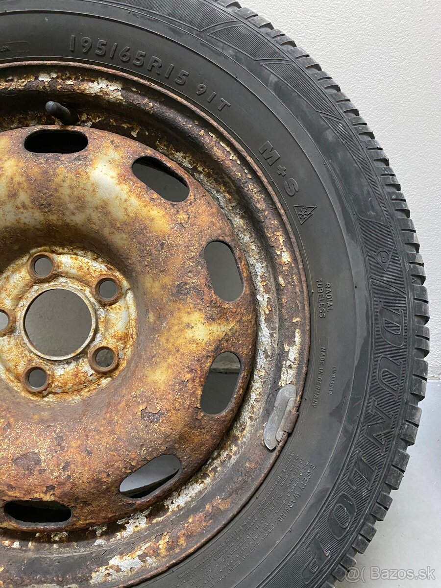 Sada 4 plechových diskov so zimnými pneu Dunlop - 8