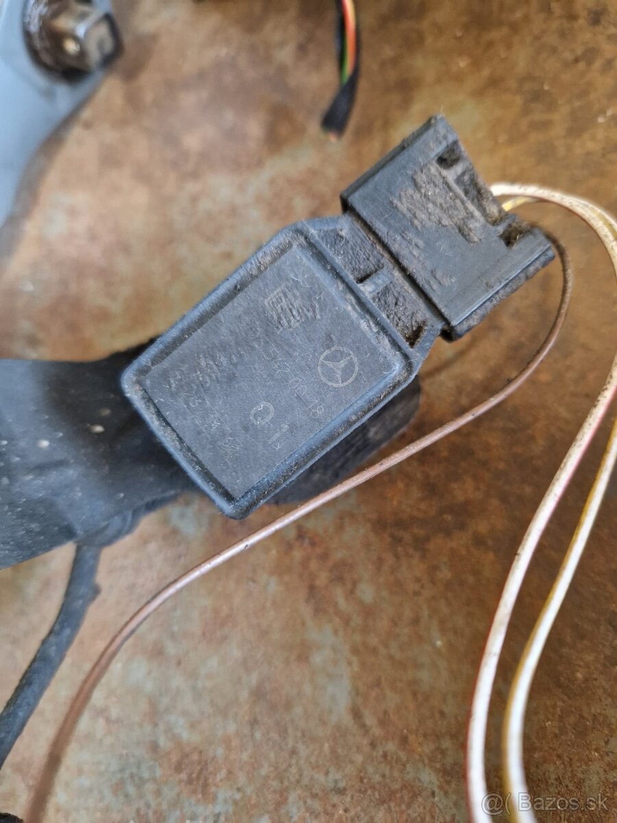 Riadiaca jednotka Mercedes Benz C, W203 - 8