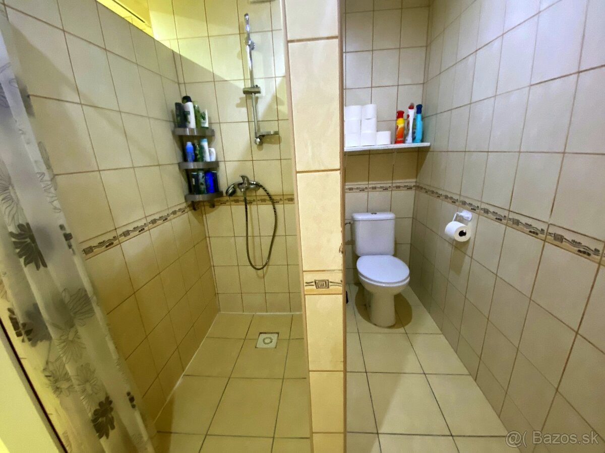 Predaj 4-izbový byt + veľký balkón M-laborce - 8