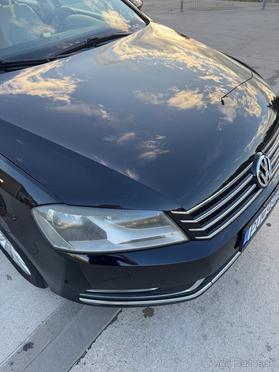 Volkswagen Passat B7 Sedan - 8