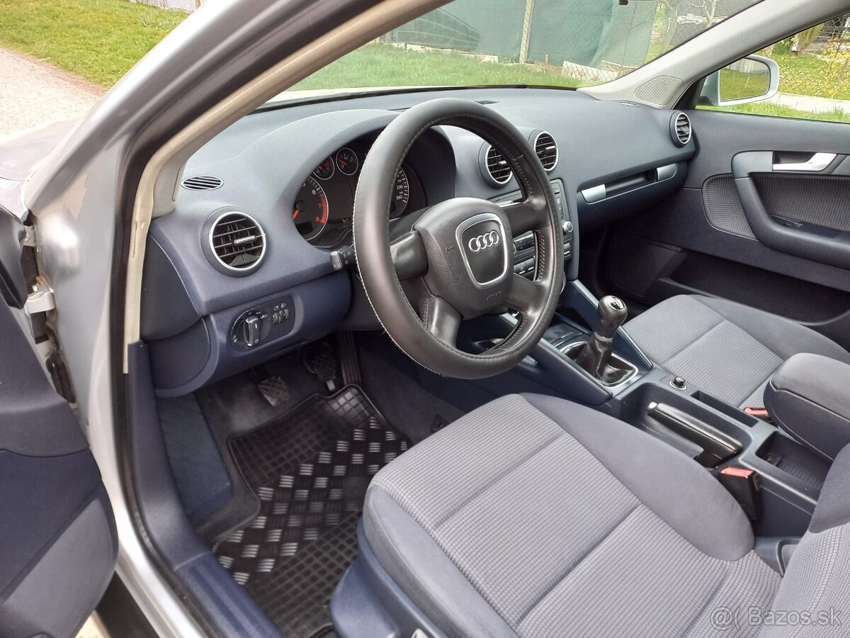 Audi A3 Sportback 1.6 i,75Kw(105Ps) COMFORT - 8