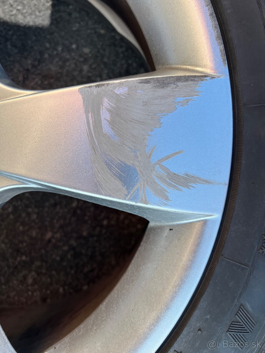 Skoda Octavia kolesa 225/45 R17 - 8