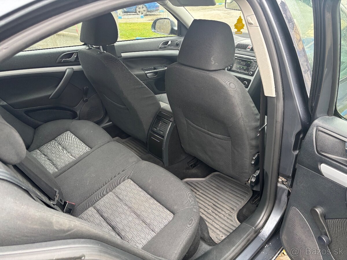 ŠKODA OCTAVIA 1.6TDI 77KW 2012 DSG AUTOMAT - 8