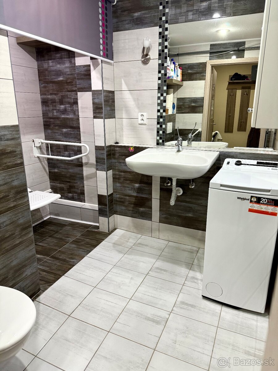 Krásny 3 izbový byt s vlastným kúrením, 72 m2, Lipany - 8