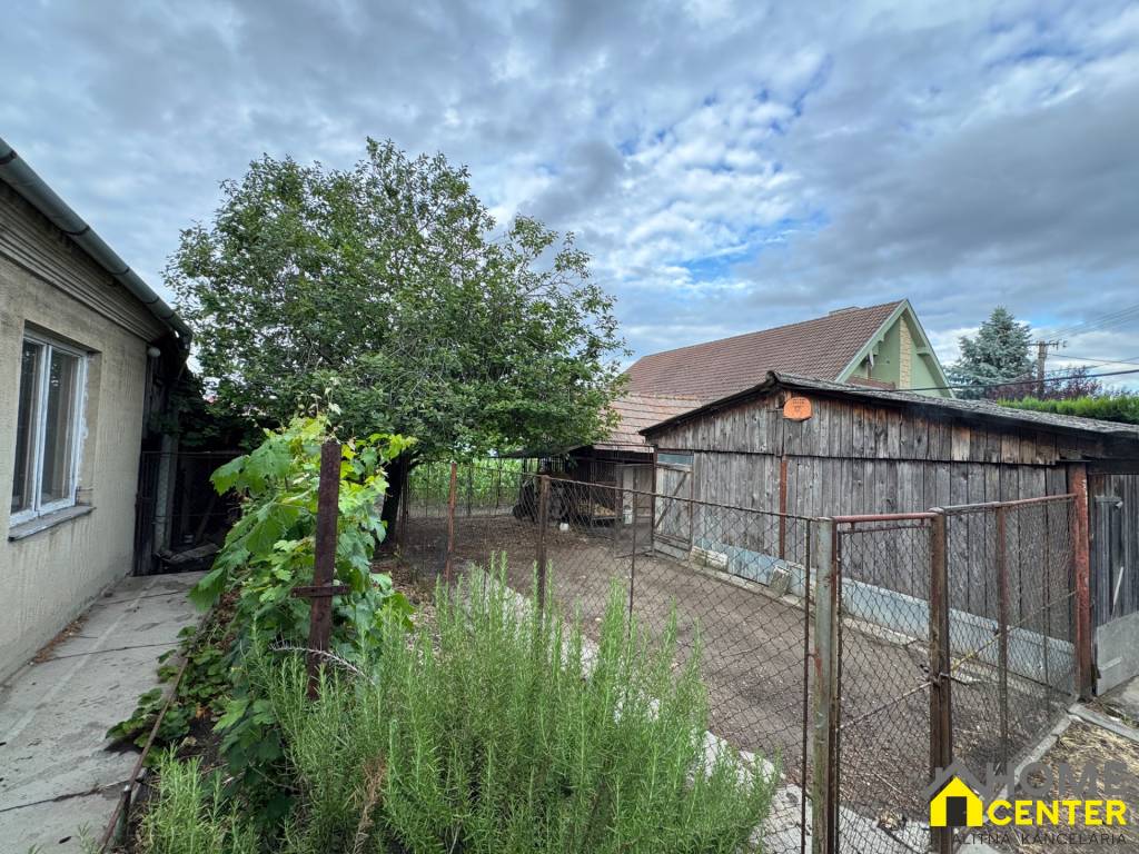 NA PREDAJ – Výnimočná príležitosť v srdci Nesvád - 8