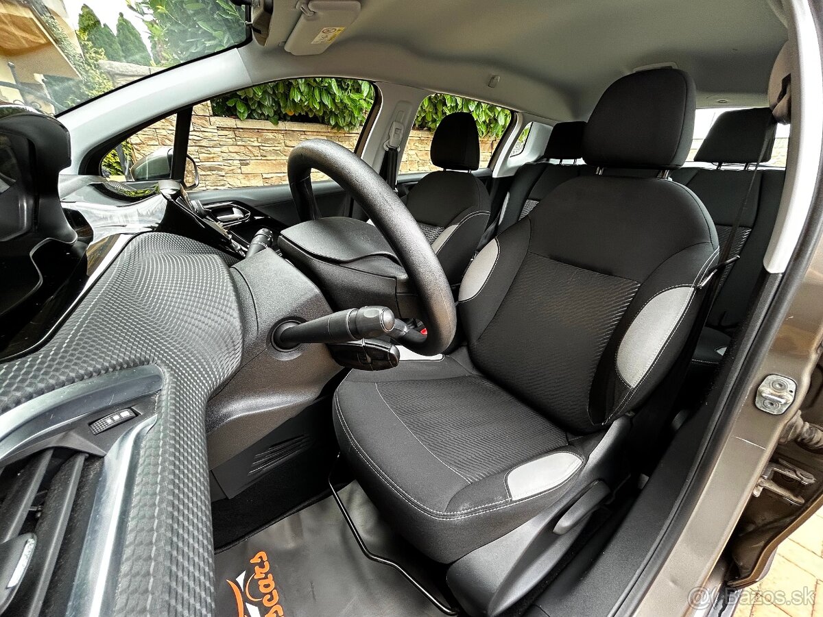 Peugeot 2008 1.2 PureTech Active - 8