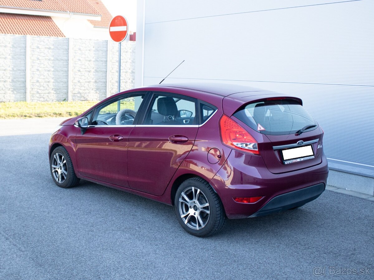 Ford Fiesta 1.4 TDCi DPF Titanium - 8