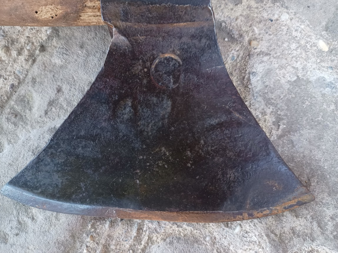 sekera,sekery,hoblík,nebožiec,staré náradie, topor xx - 8