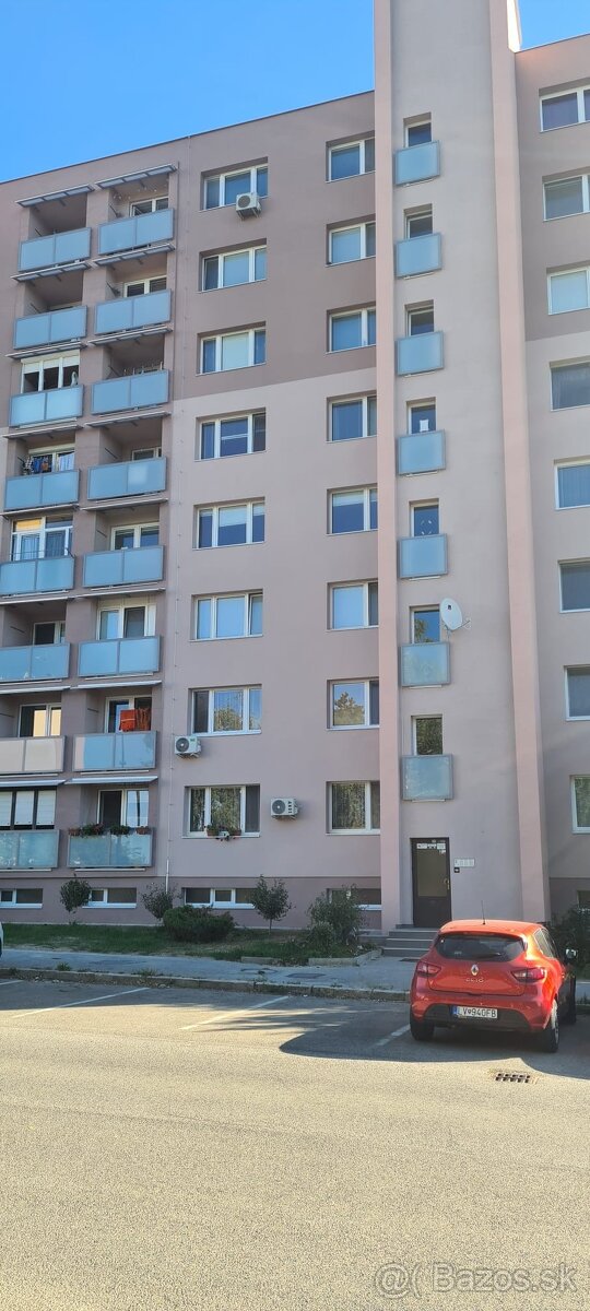 Pronájem bytu 1+1 43 m² - 8