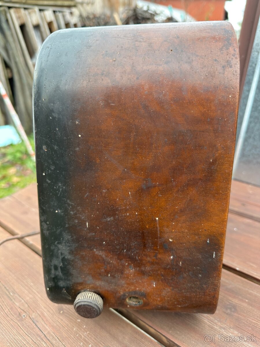 Rádio Tesla 411U - 8