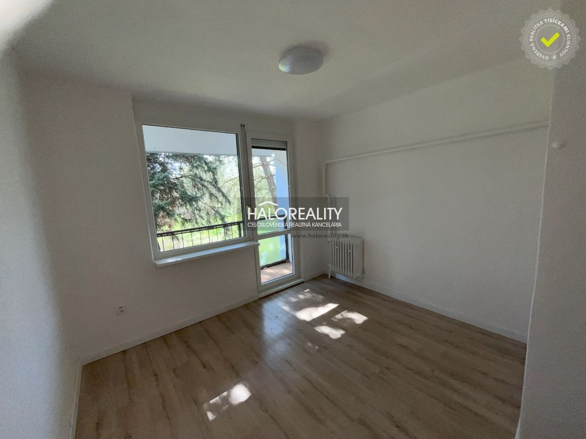 HALO reality - Predaj, trojizbový byt Selice, s garážou - 8
