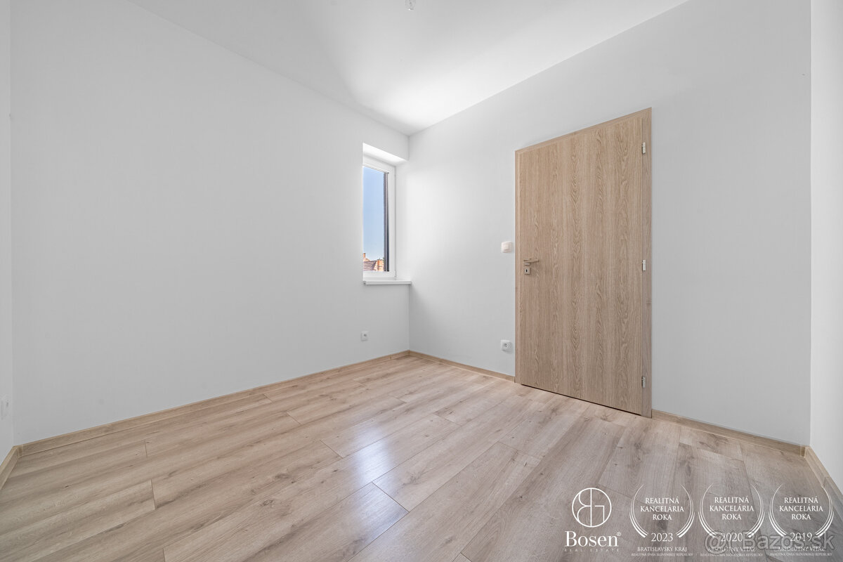 BOSEN | 4 izb. byt v trojdome 100 m2, Zlaté Klasy - 8