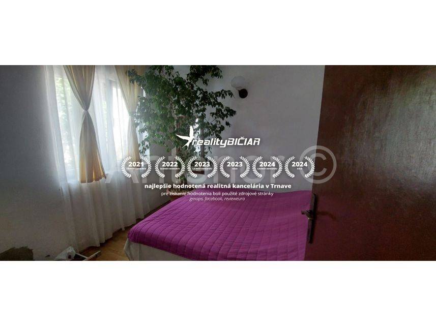 ZUKVE - dom 3. rad pri mori - dve bytové jednotky - 8