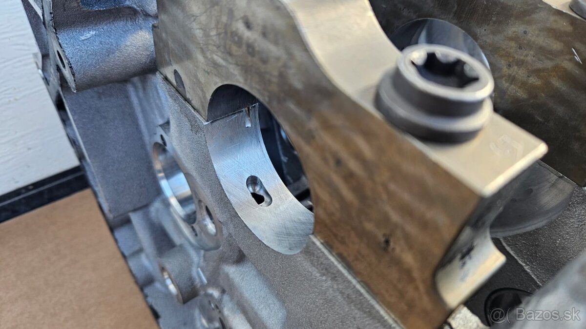 Blok motora Land Rover 2.0 Ingenium DTD - 8