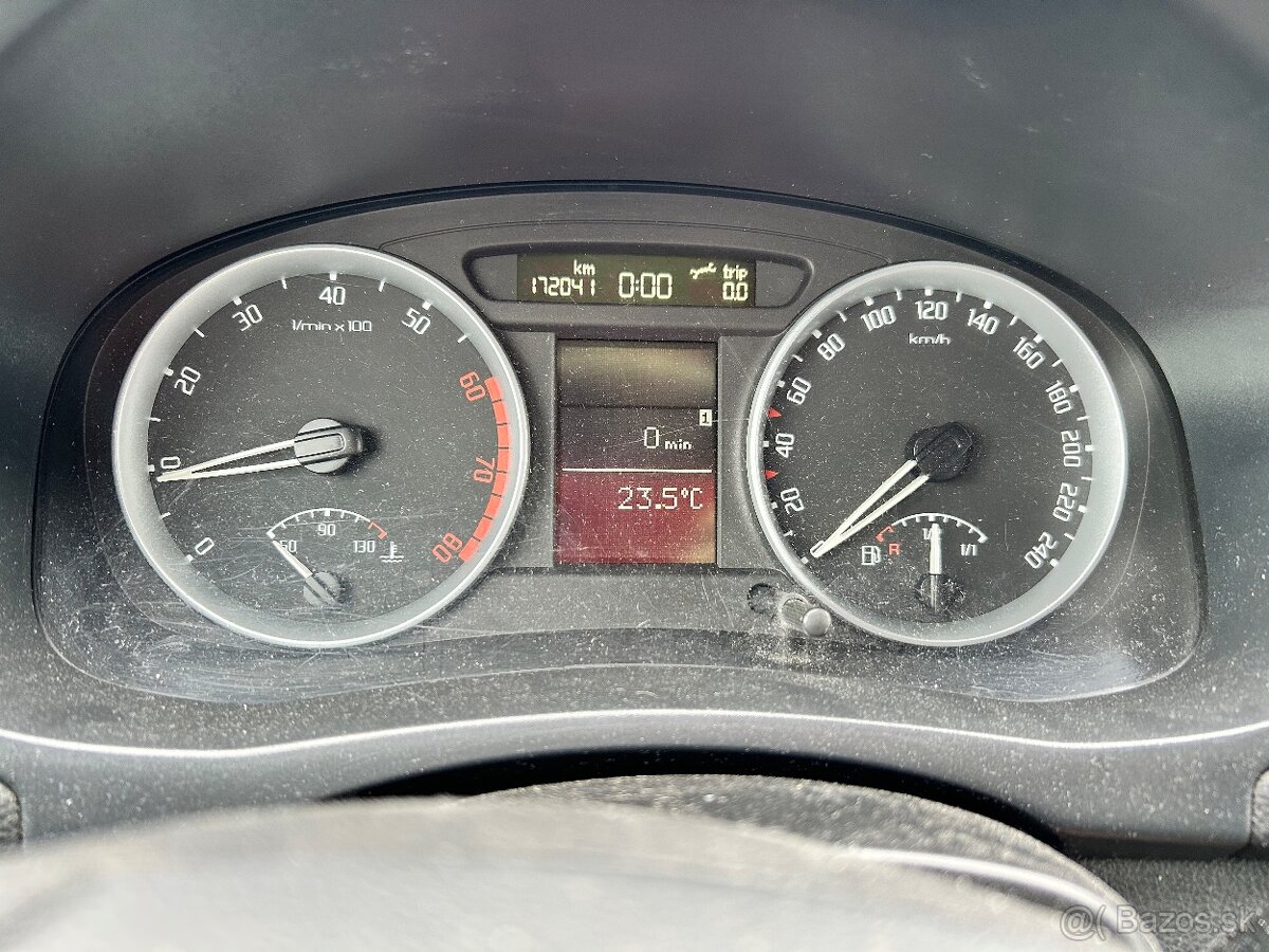 Škoda Fabia 2 1.2HTP - 8