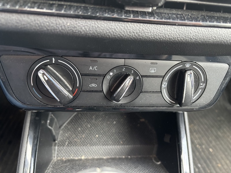 Škoda Fabia 1.0 Benzín 70KW - 8