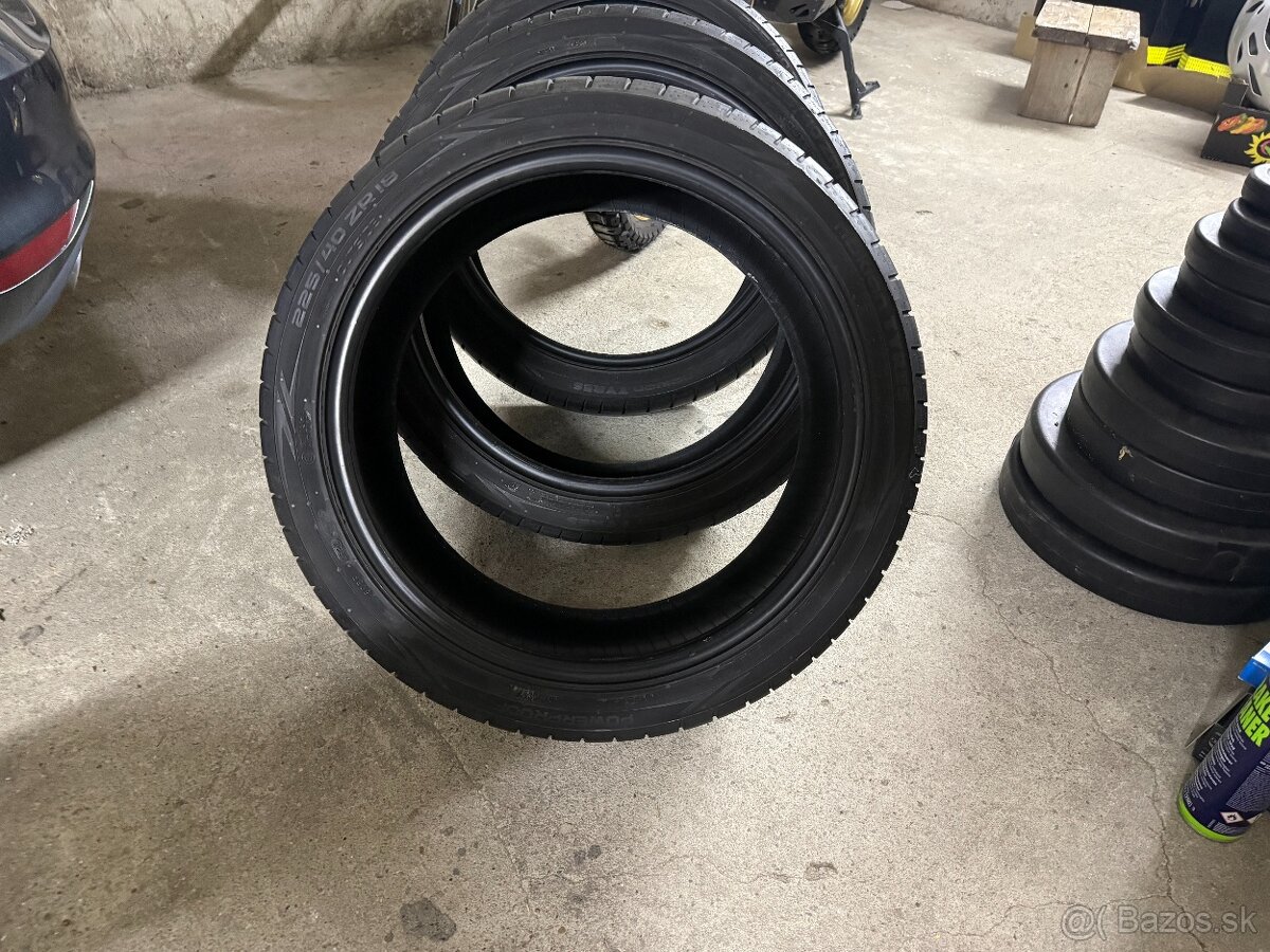 Letné pneu - Nokian Powerproof 225/40 R18 - 8