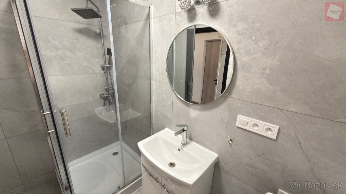 Najlepšia lokalita v meste.Dvojizbový byt po kompletnej reko - 8
