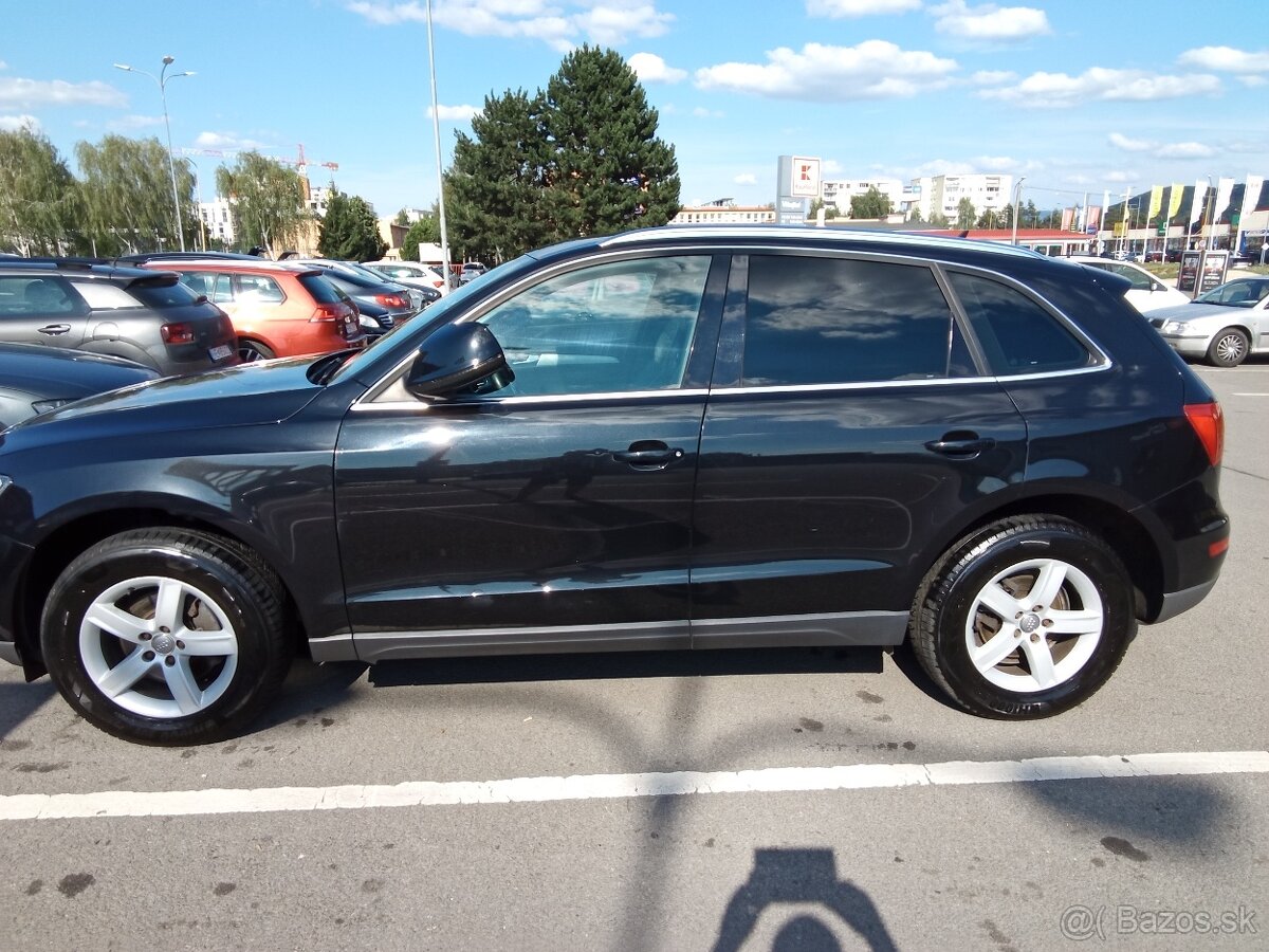 Audi Q5 2,0 TDI Quattro S-line r.2011 - 8